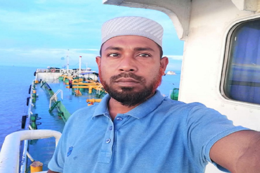 জাহাজ চালক, মোস্তাফা, চট্টগ্রাম, সমুদ্র