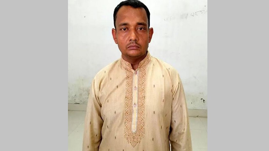 সাতকানিয়া, ধর্ষণ, অভিযোগ, বাবা