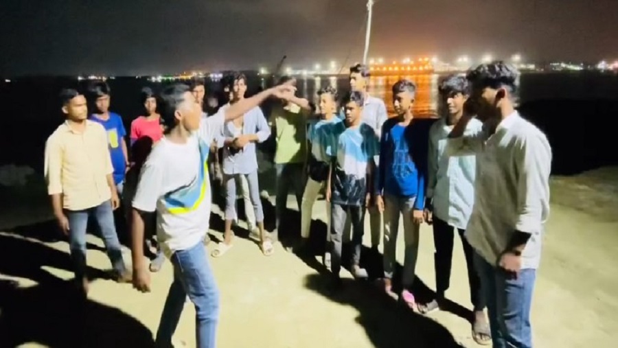 কর্ণফুলী, নিষিদ্ধ, ছাত্রলীগ, ঝটিকা, মিছিল