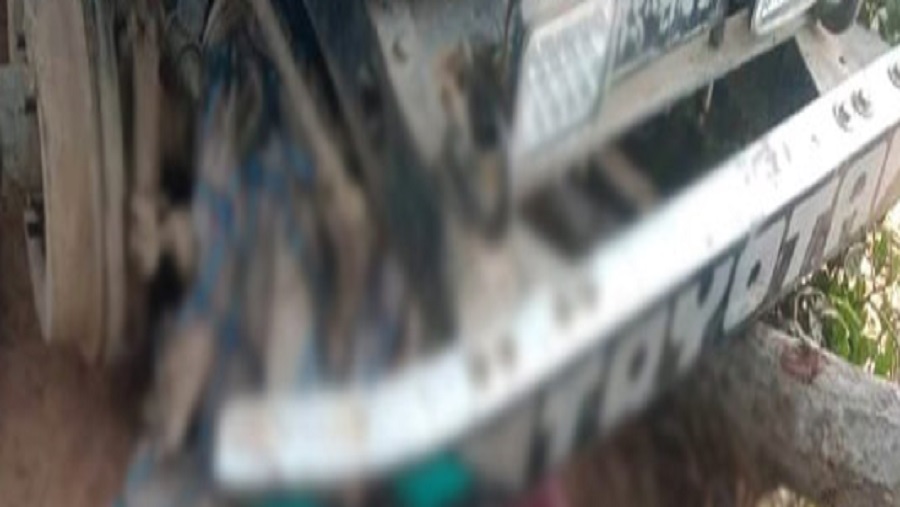 মেরামত, গাড়ি, চাপা,যুবক