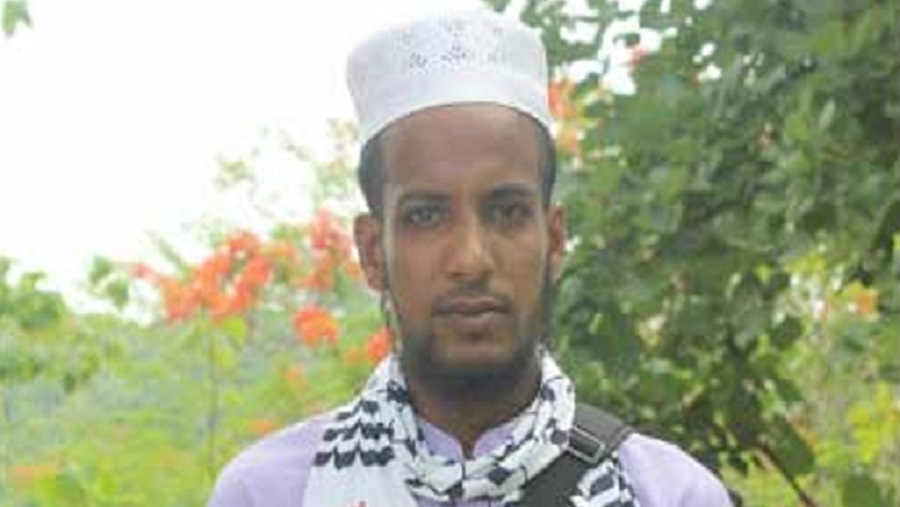 পটিয়া, চলন্ত, ট্রেন থেকে, মাদ্রাসা ছাত্র