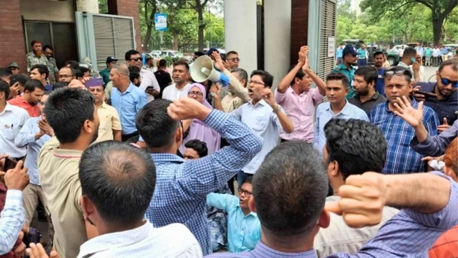 কর্মচারী