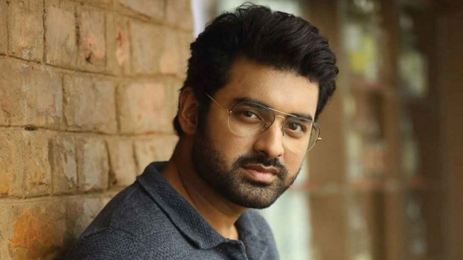 অভিনেতা