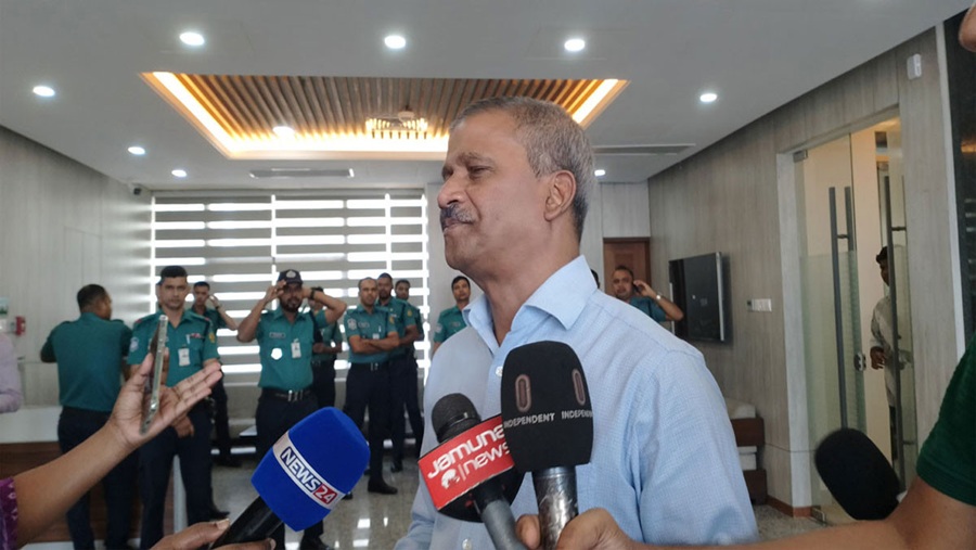 নির্বাচন