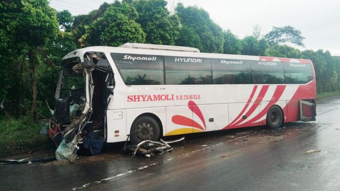 বাস সাংবাদিক