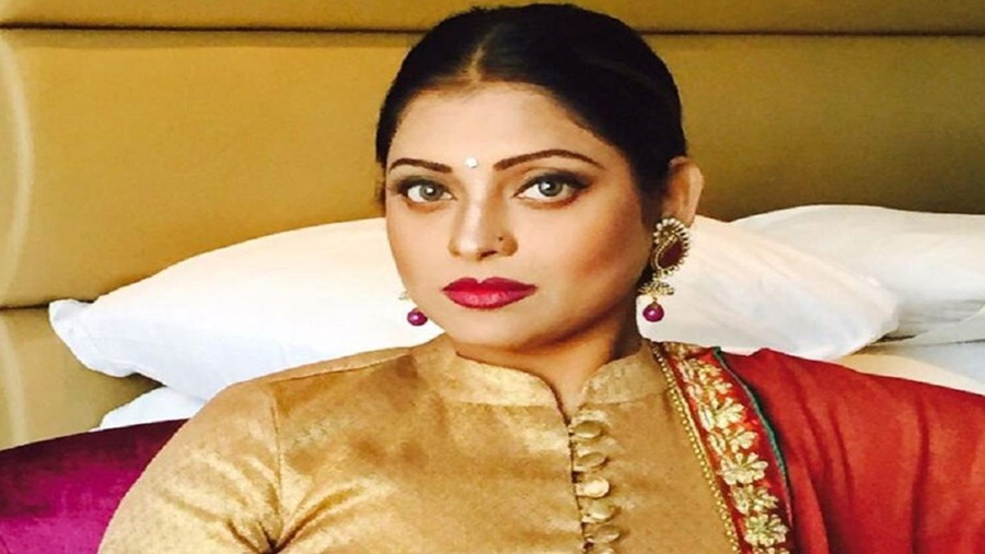 অভিনেত্রী