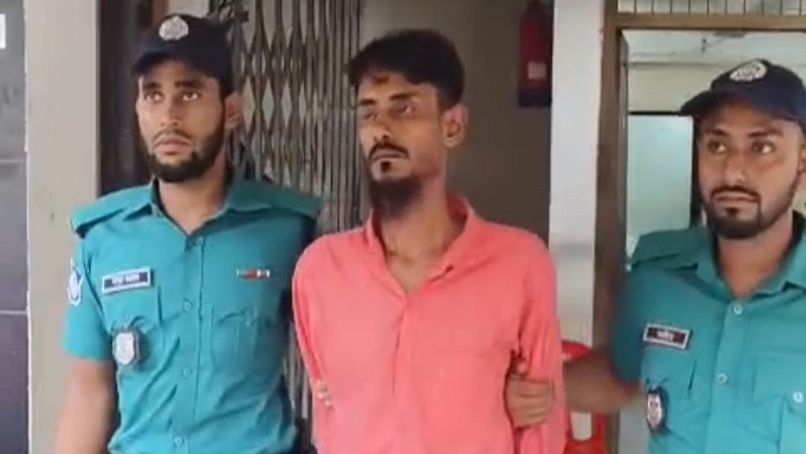 ফয়’স লেক আজাদ