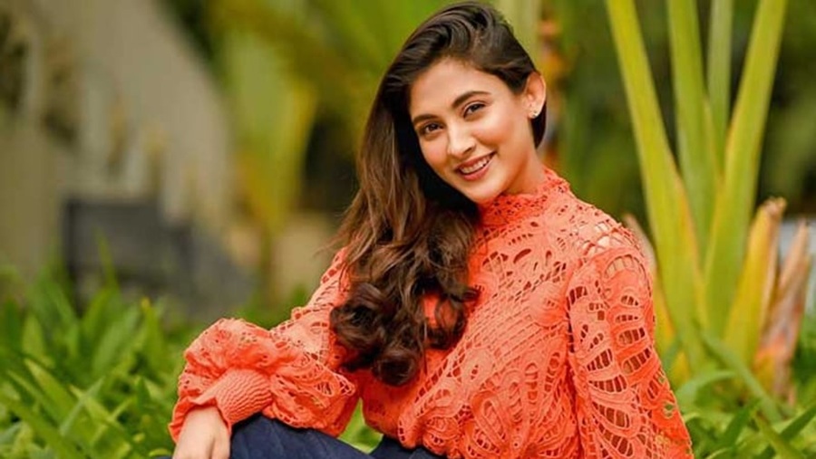 অভিনেত্রী