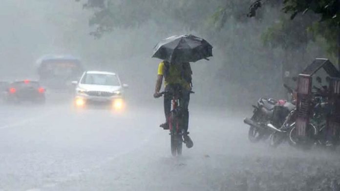 ঘূর্ণিঝড় বৃষ্টি