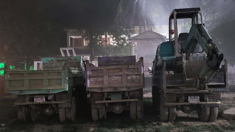 টপসয়েল স্কেভেটর