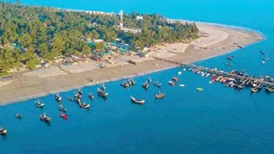 সেন্টমার্টিন পর্যটক