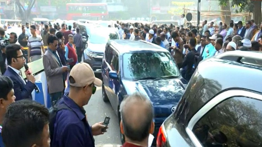 নির্বাচিত