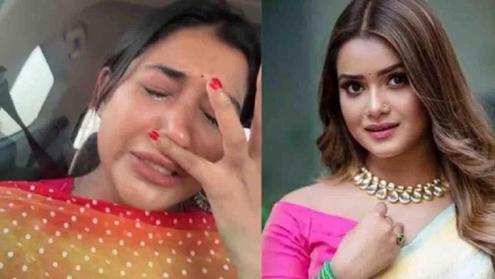 অভিনেত্রী