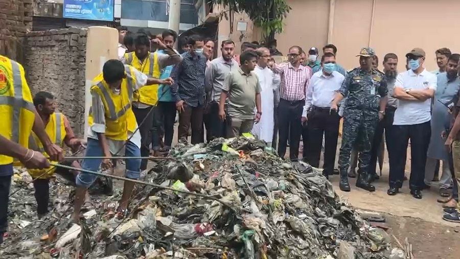 পরিচ্ছন্নতা কর্মী